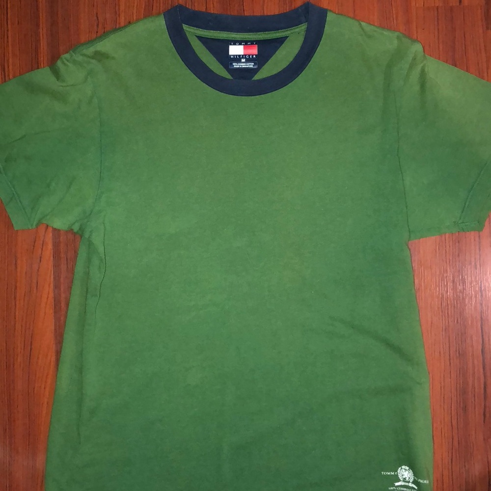 Tommy Hilfiger t shirt, size medium in men’s